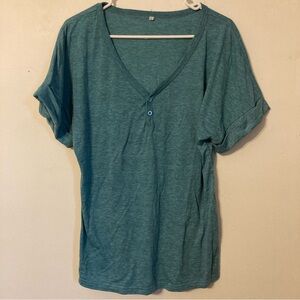 Green short sleeve t shirt top V neck with buttons and slots on sides L